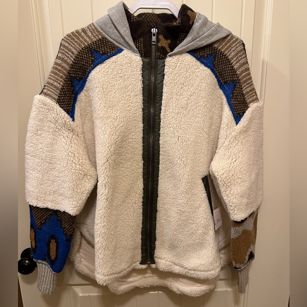 Free People In the Clouds cardigan. Size Small. NWT